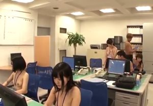 หนังโป๊เรื่องยาว บริษัทสาวแก้ผ้า แอบเย็ดหีกันในออฟฟิต