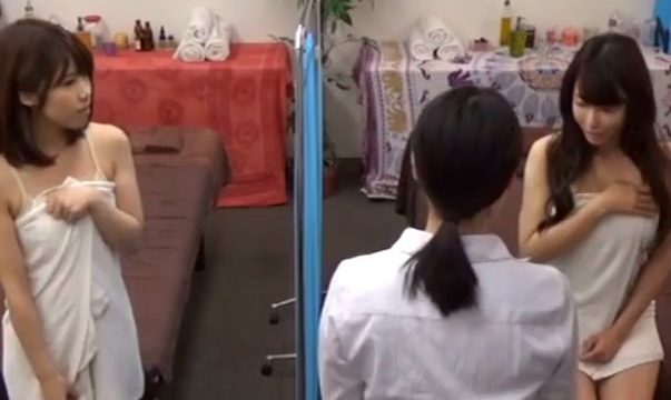 หนังav แม่พาลูกเข้าสปานวดน้ำมัน โดนหมอนวดแอบเย็ดจนเสียวหี