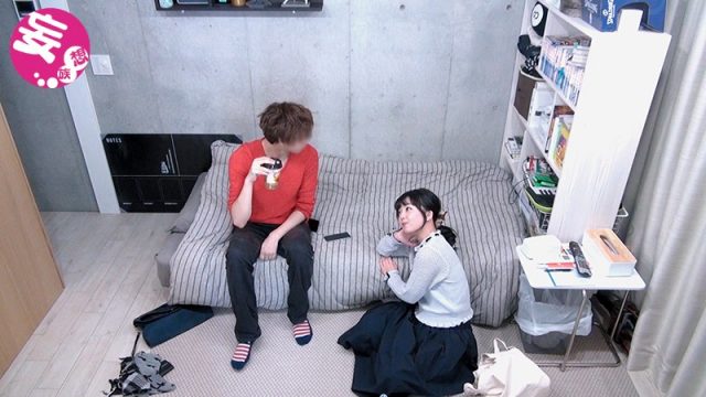 ดูคนเย็ดกัน หนุ่มหล่อสาวสวยอยู่ในห้องเดียว