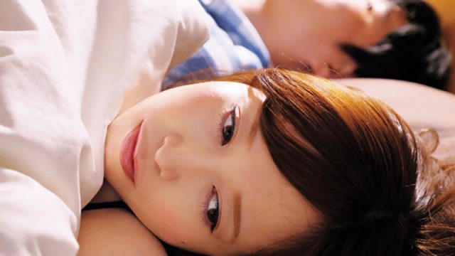 เบื่อผัวเย็ดไม่มันส์ ลูกสะใภ้สาวเลยยอมให้พ่อผัวจับเย็ดหี